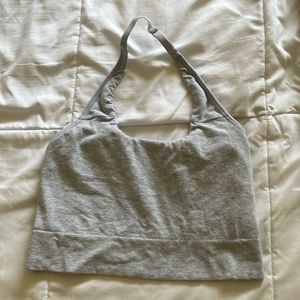 gray tank top
